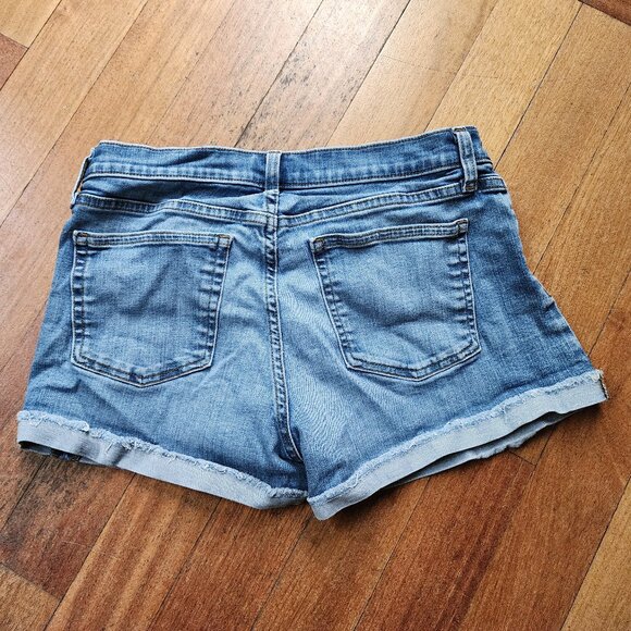 J.Crew Trademark Light Wash Denim Rolled Shorts Size 29 - Picture 9 of 10